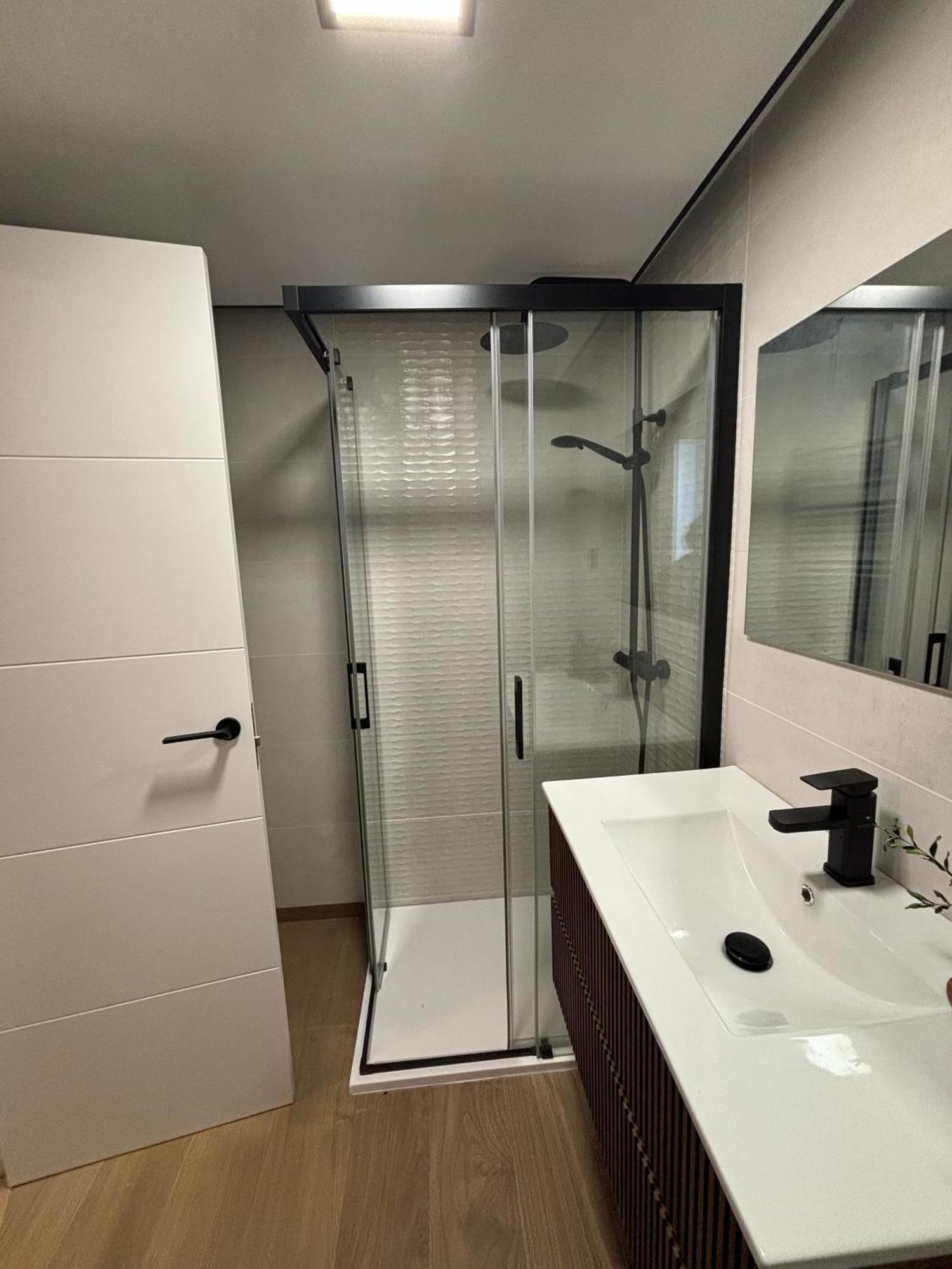 לאון Victrix Homes מראה חיצוני תמונה