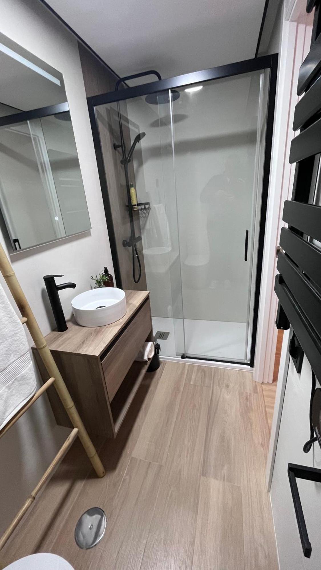 לאון Victrix Homes מראה חיצוני תמונה