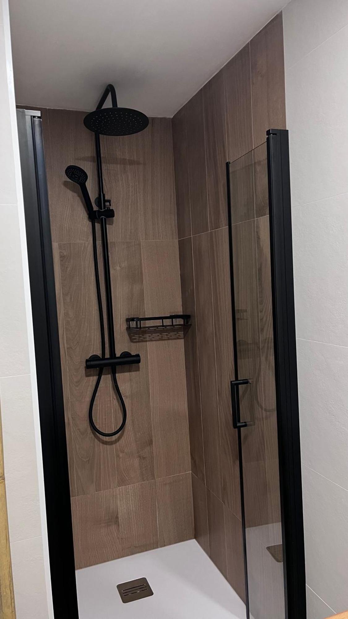 לאון Victrix Homes מראה חיצוני תמונה