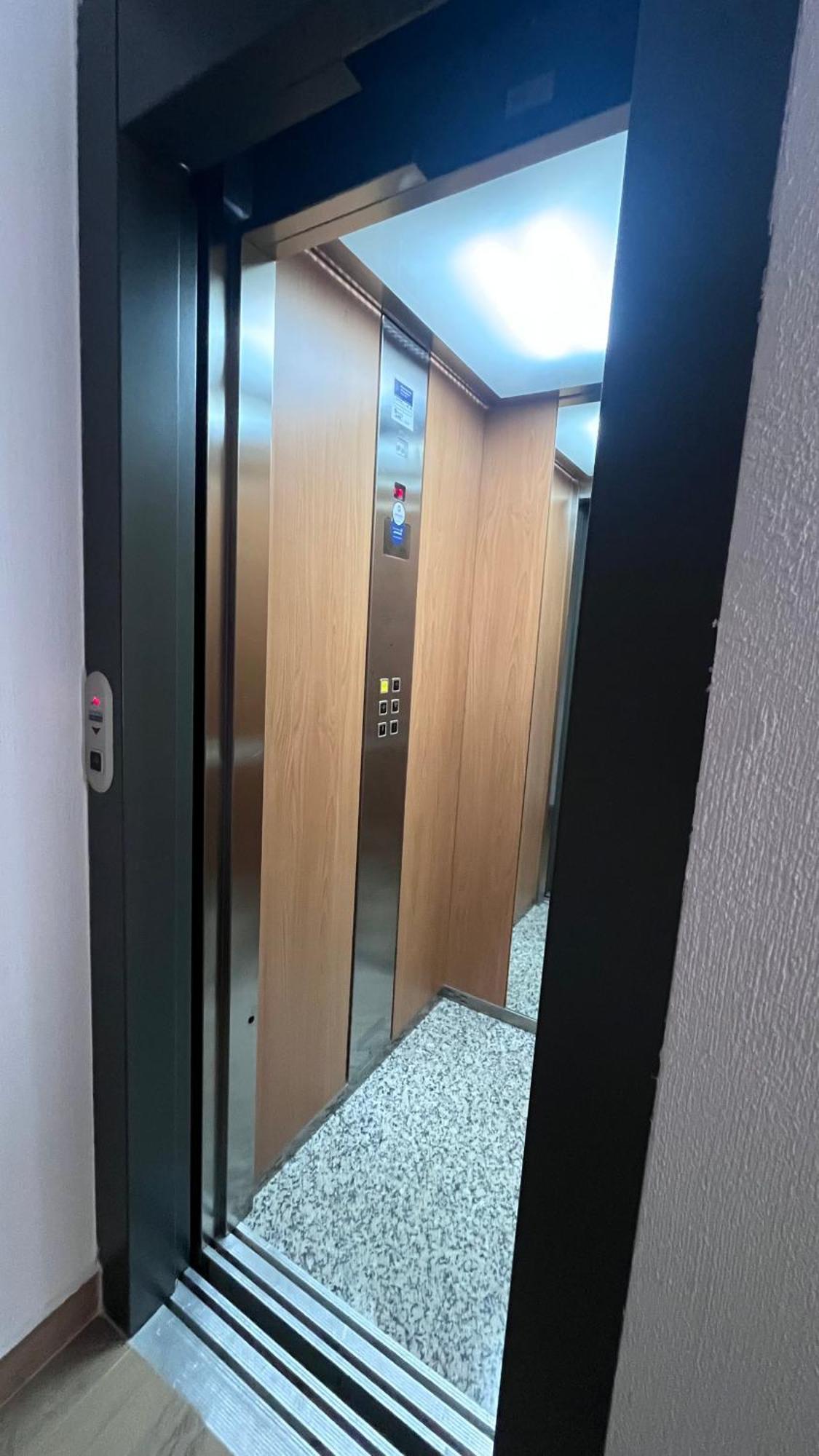 לאון Victrix Homes מראה חיצוני תמונה